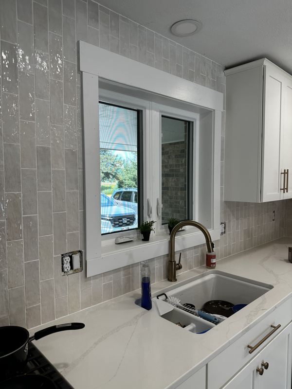 Tile Backsplash & Quartz Counters